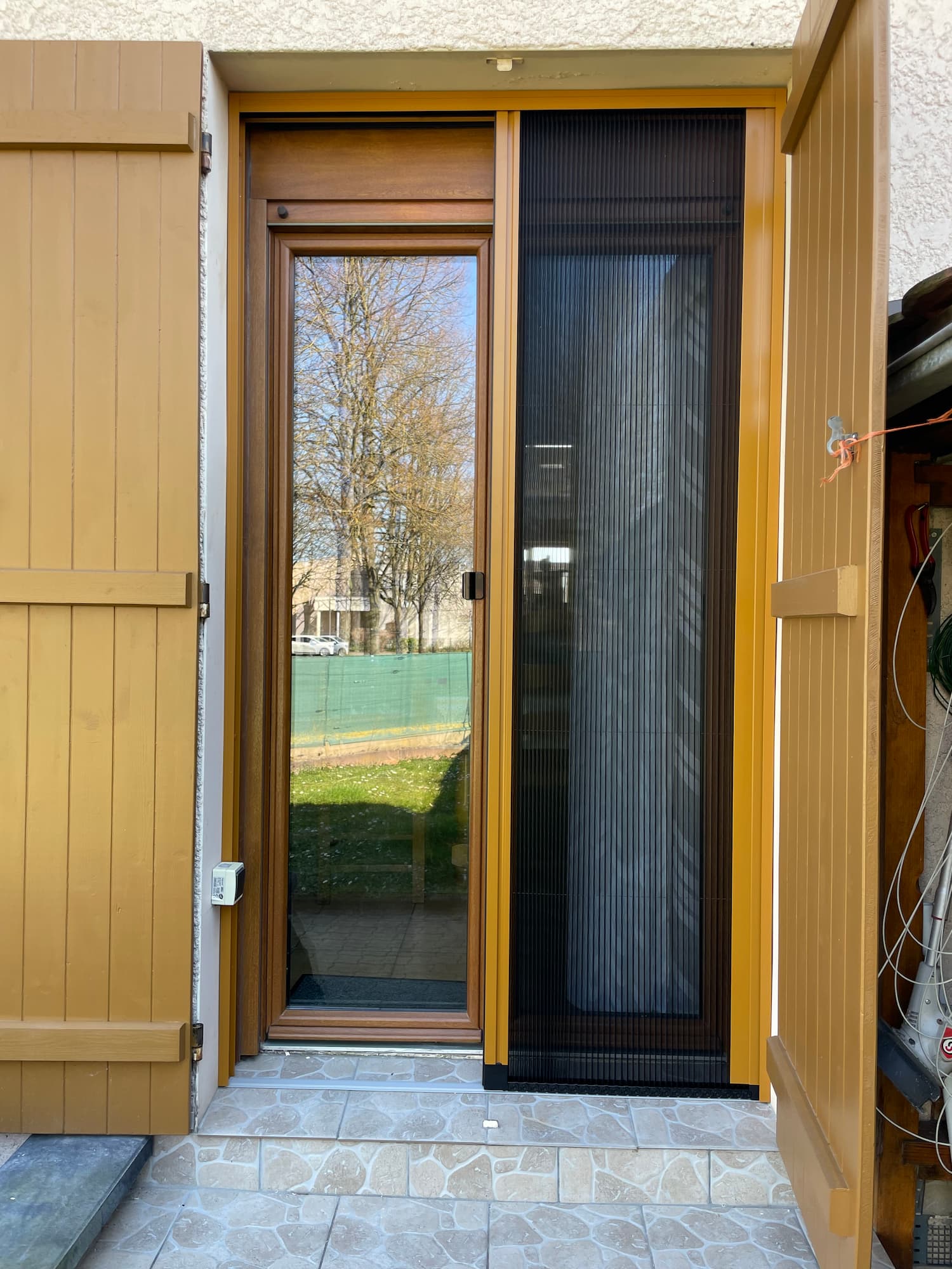 Pose de volets, moustiquaires et brise-soleil orientables autour de Strasbourg et Erstein Obernai 1